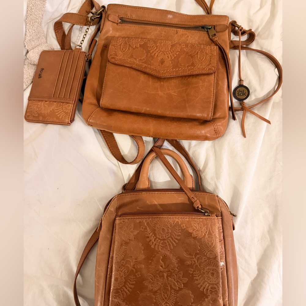The Sak bundle